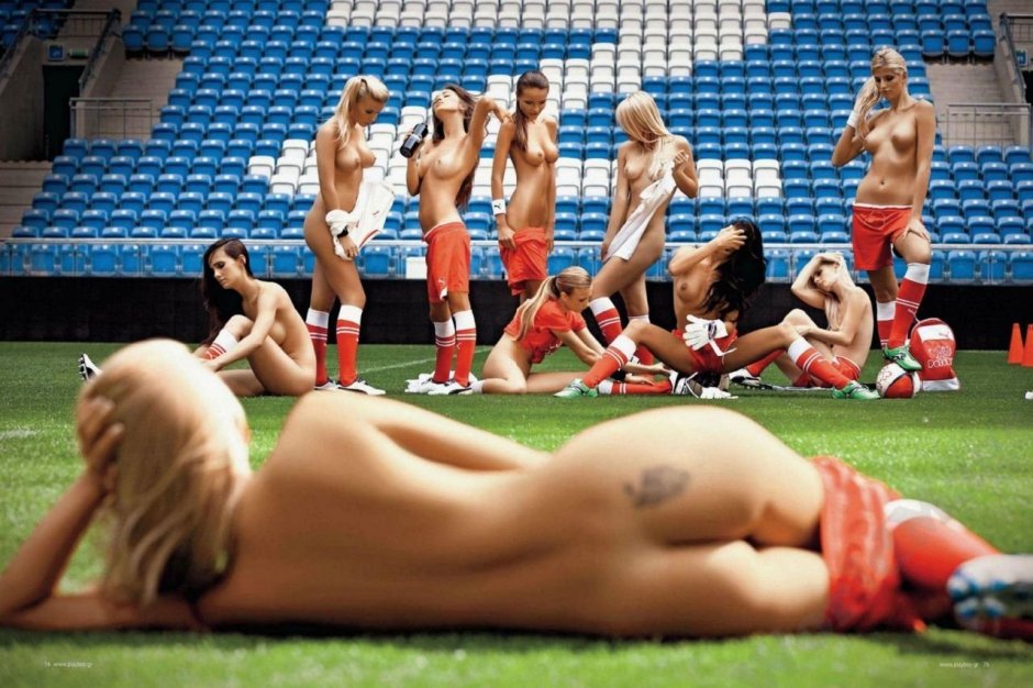 Madlen Wright football player naked