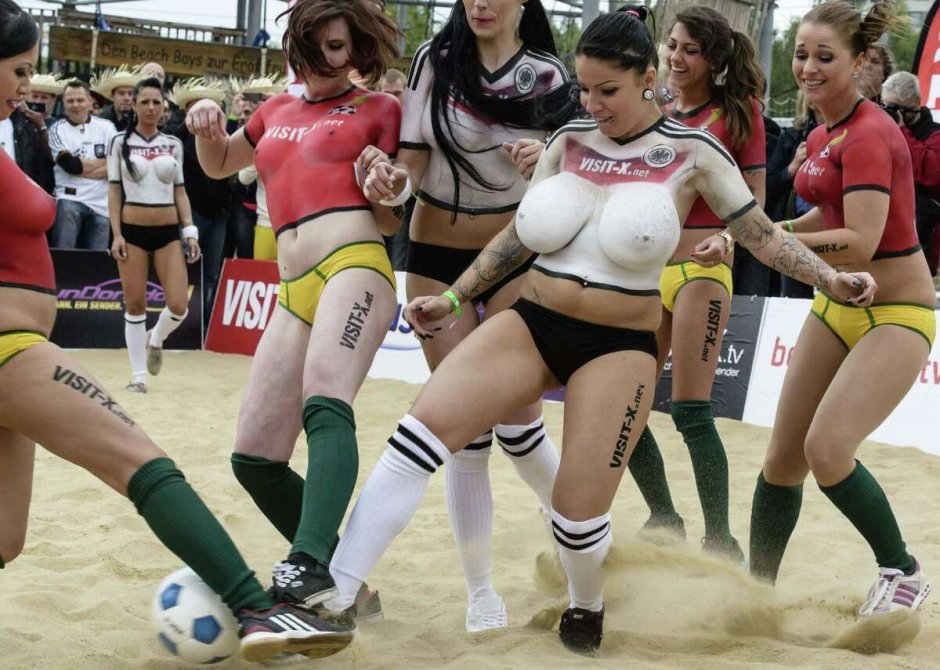 Women's football without t -shirts