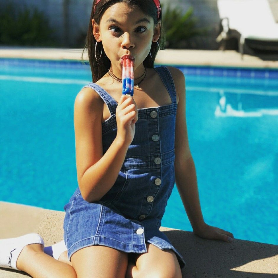 Ariana Greenblatt in bikini