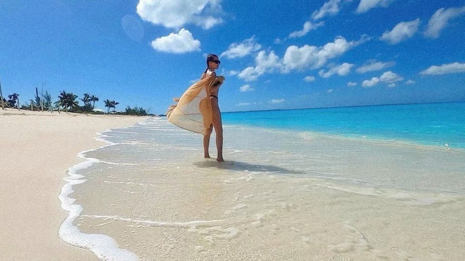 Chloe Kardashian Hot