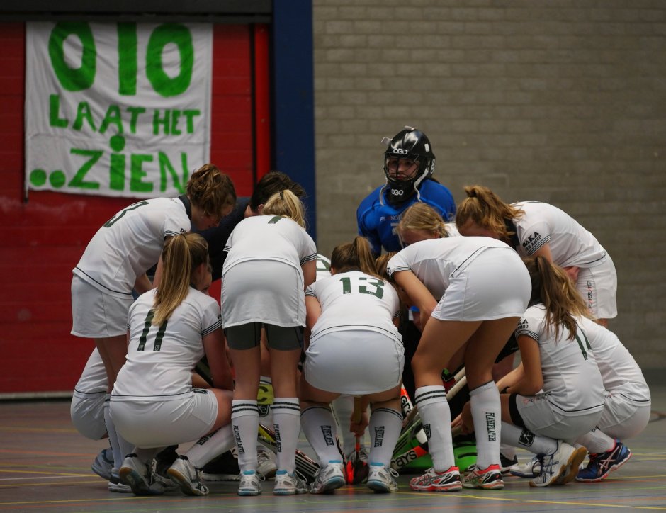 Naked girls athletes
