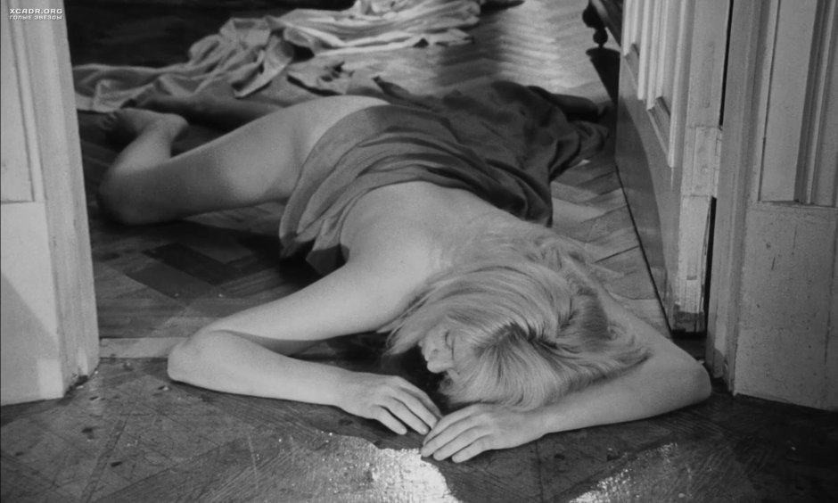 Photo naked Katrin Denev