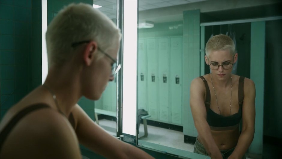 Kristen Stewart and Diana Kruger Kiss