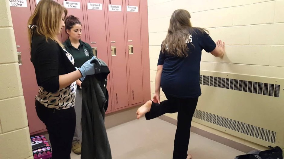 Arrest Women 40