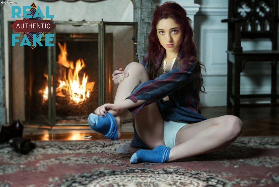 Natalia Dyer very strange things naked