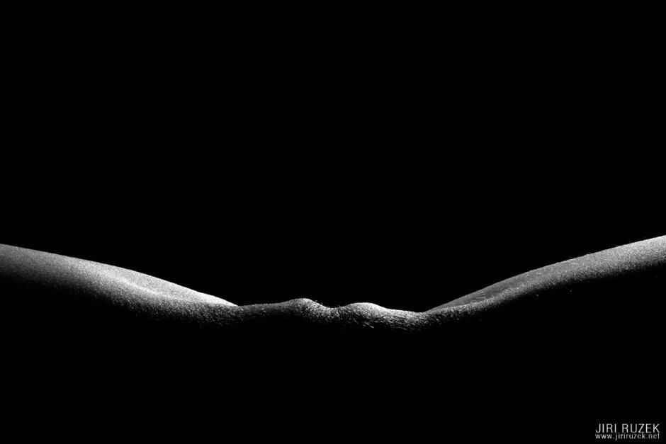 Naked women on the desktop