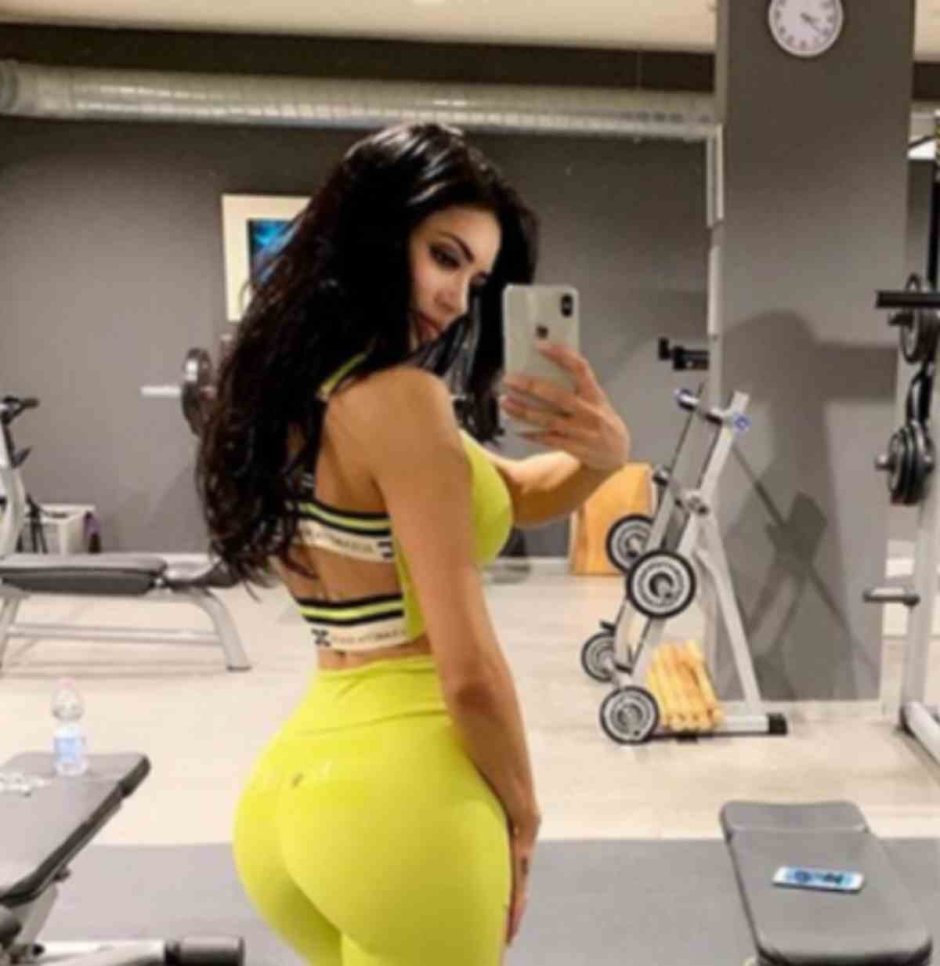 Andrea Banik in a swimsuit