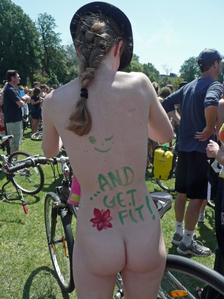 Naked women participate in bicycle races