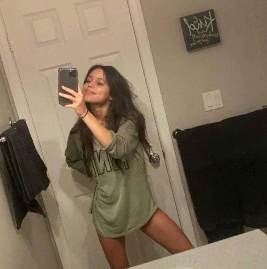 Jenna Ortega Jenna Ortega Nude