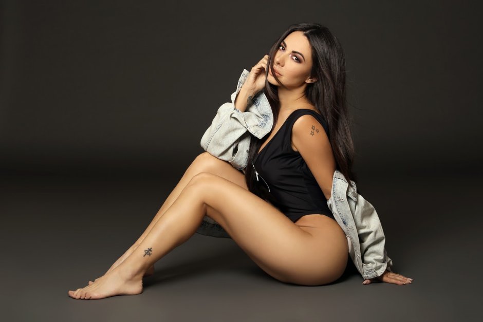 Veronika Rodriguez Leggins