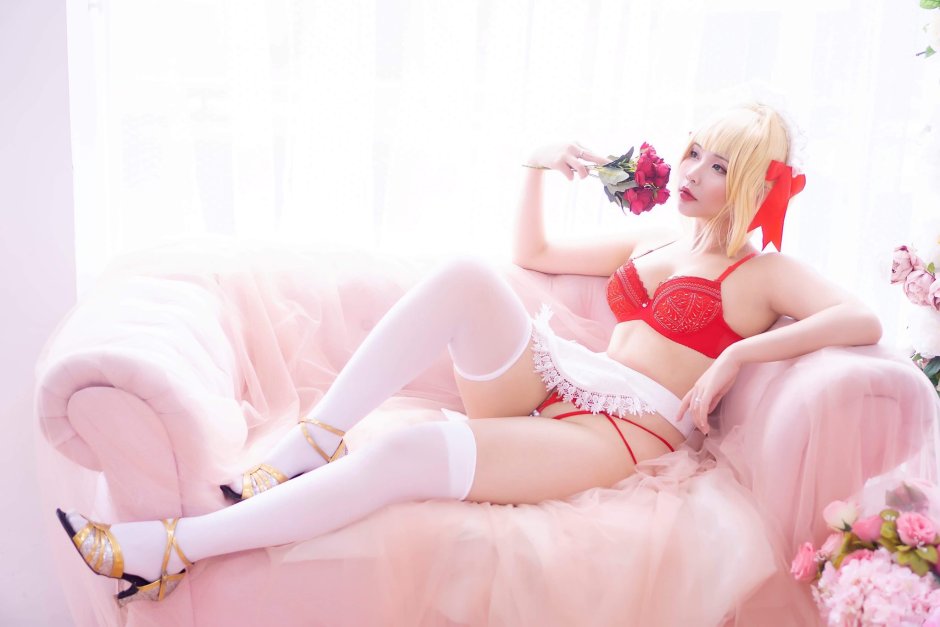 Hana Bunny Rias cosplayer
