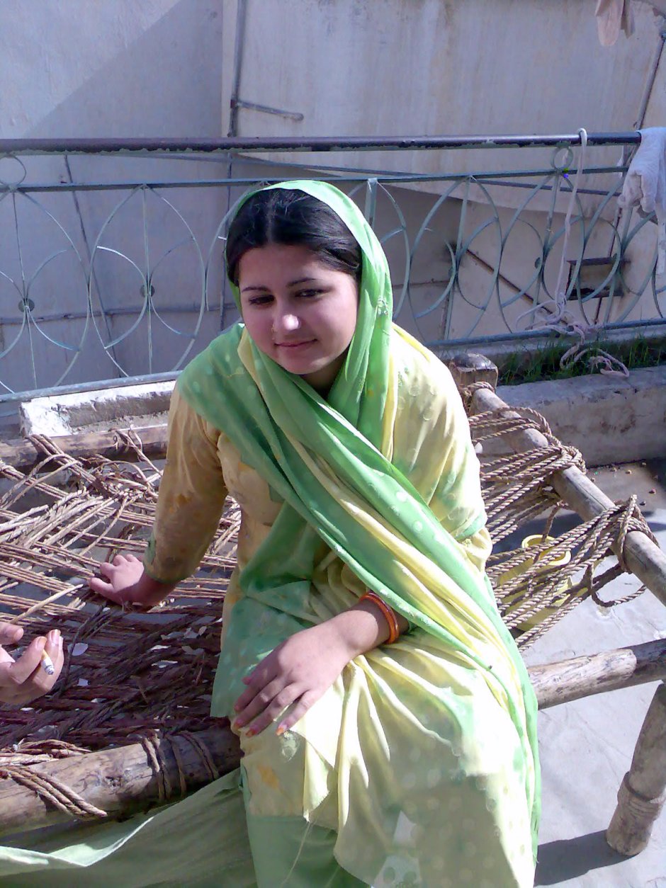Naked Afghan women