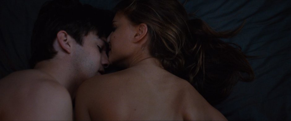 Natalie Portman bed scenes