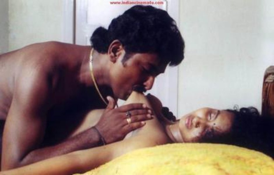 Plus-Saise Desi bhabhi naked