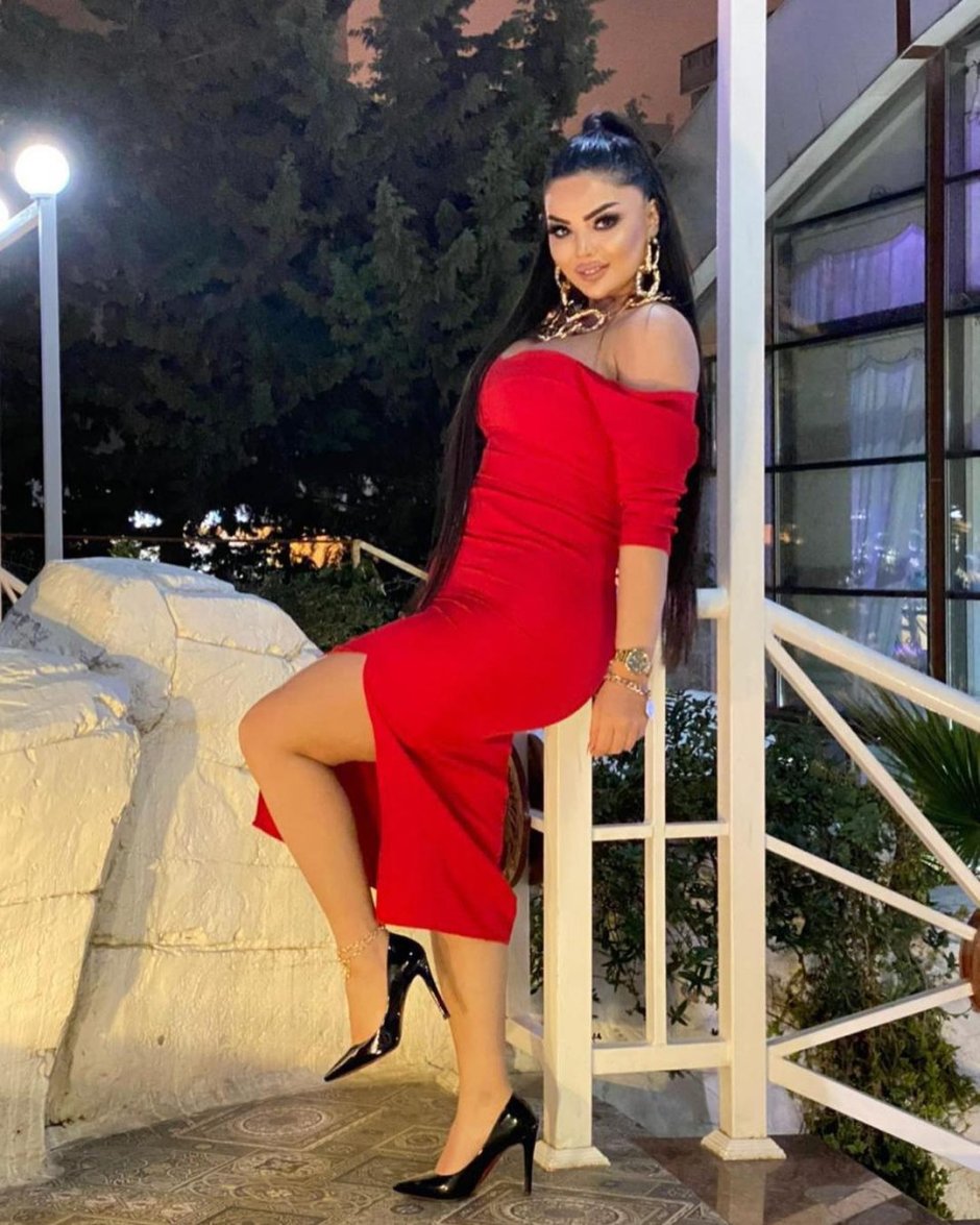 Mujgan ayxan Instagram
