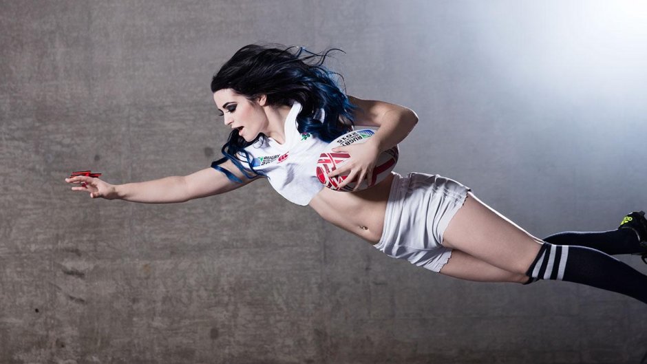 Saraya Bevis Hot