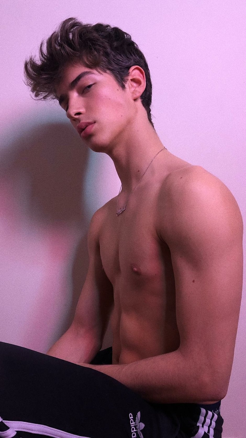 Manu Rios hairstyle