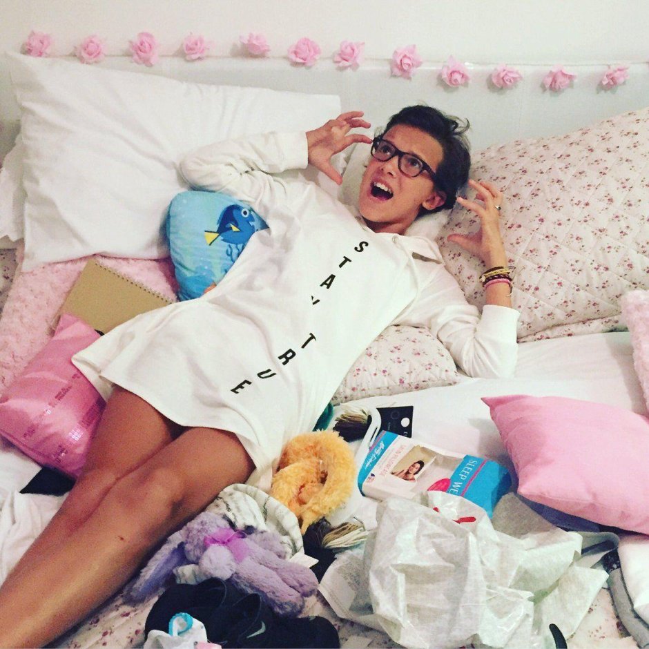 Manicure Millie Bobby Brown