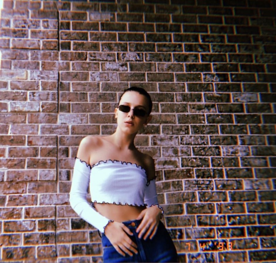 Millie Bobby Brown Brales