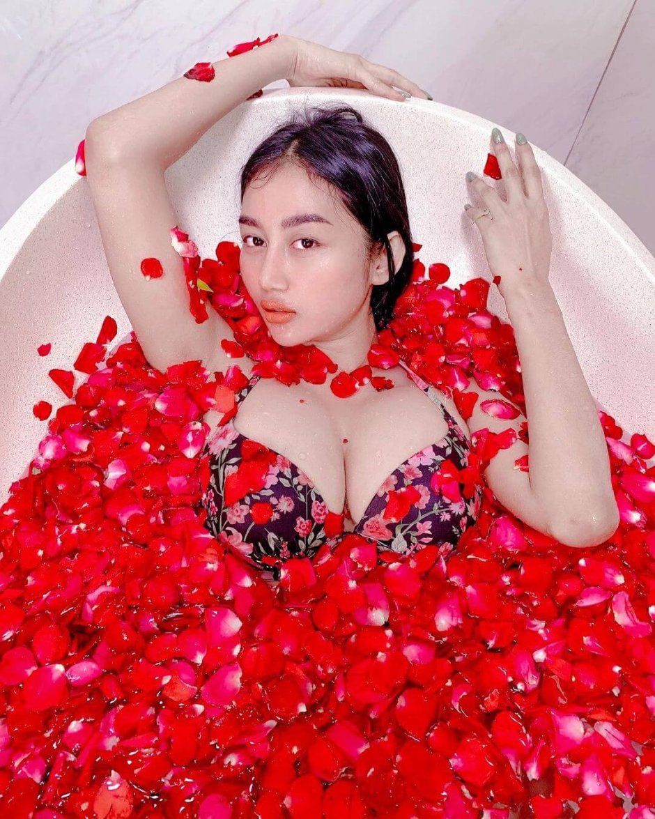 Pamela Safitri Bikini