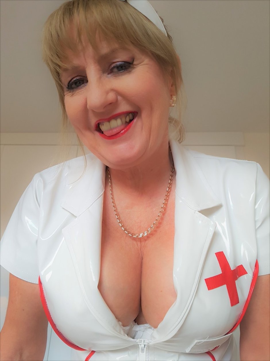 Lorna Blu (EU) (57) - Big Breted Housewife Lorna Blu Playing with Her Toy