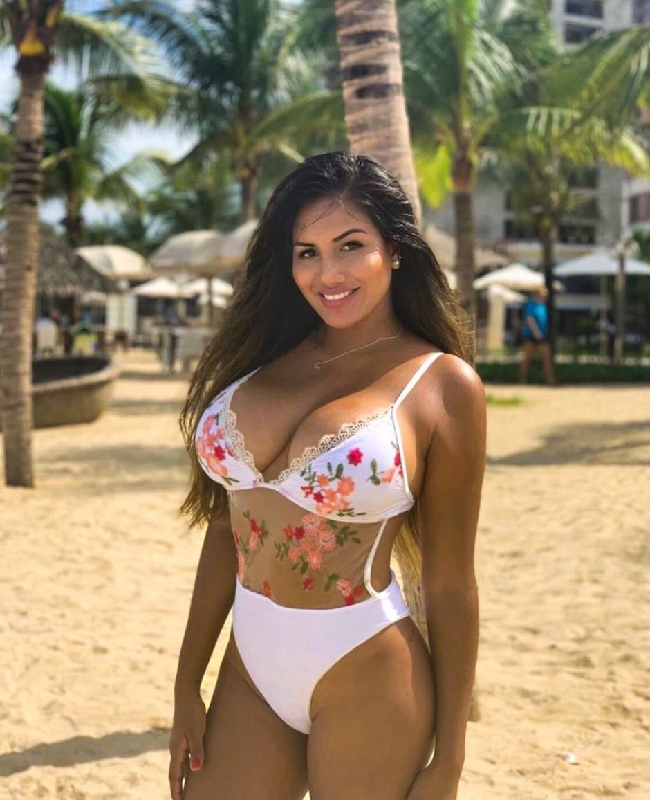 Rosalia singer photo