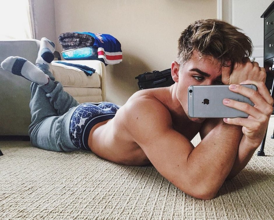 Jacob Dooley Barefoot