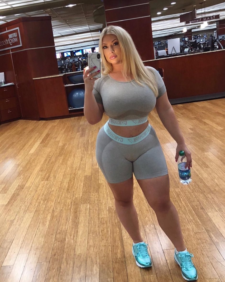 Taya Christian (@Thedoctorbae)