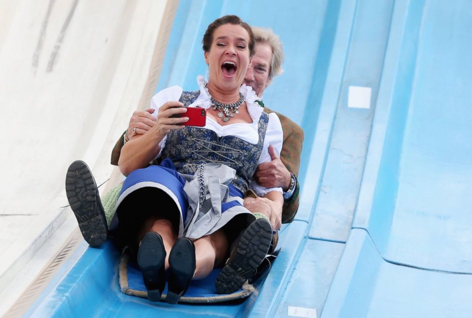 Oktoberfest under the skirts of girls