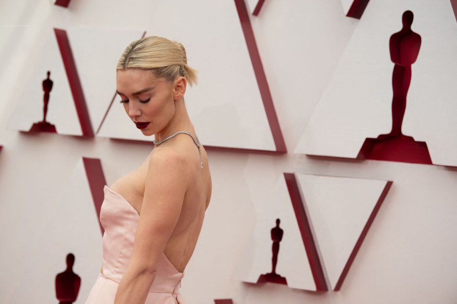 Vanessa Kirby is hot