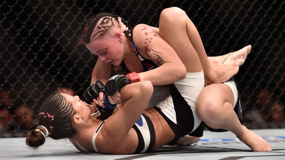 Ekaterina Dumbrava Kikboxing