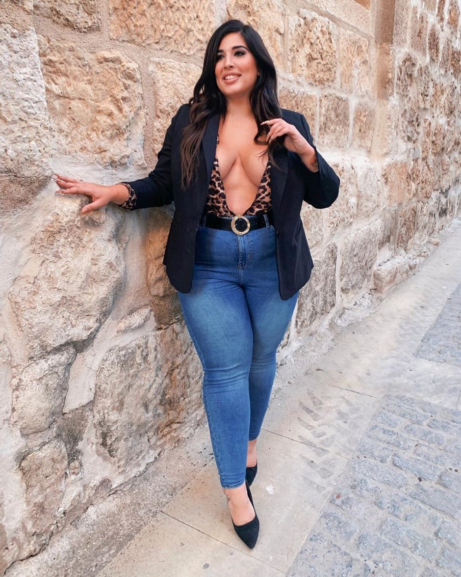 Kira Lozano