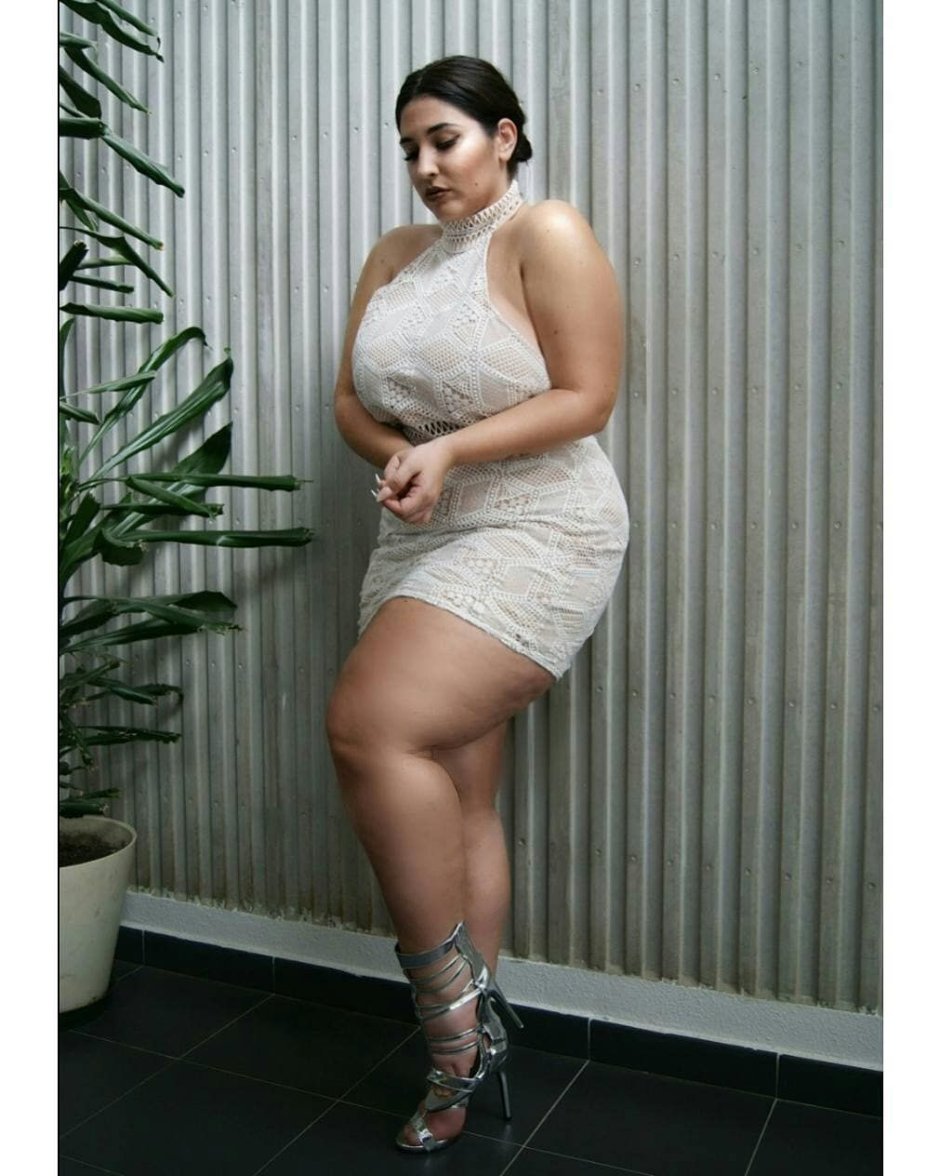 Natalia Lozano Plus-Size model