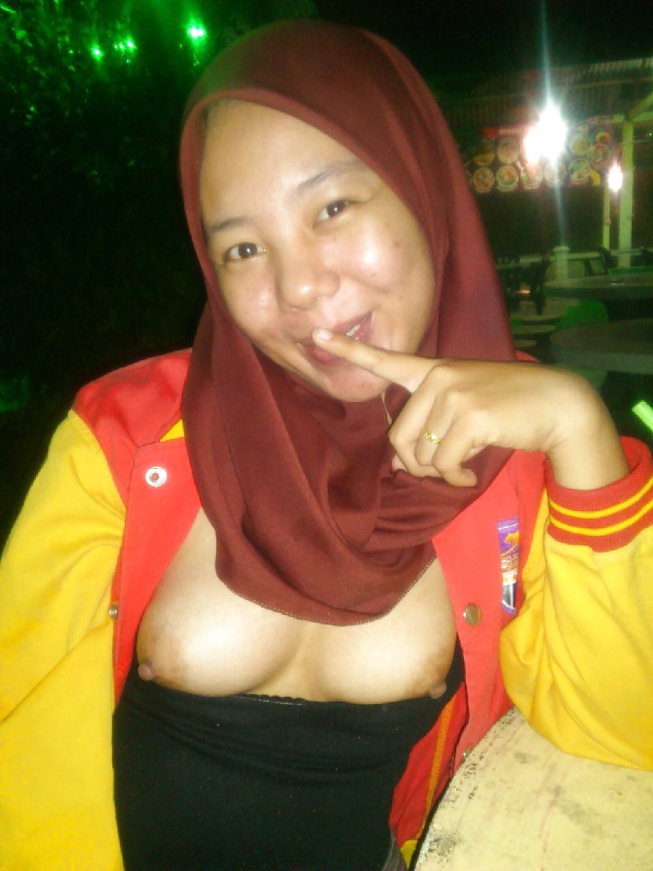 Kamar Mandi Cewek toker Bulat Selfi di Sex Foto