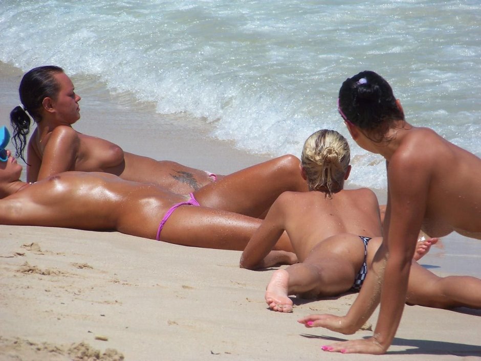 Brazilvideo Topless Beach Girls - Brazil beach girls - 73 photo