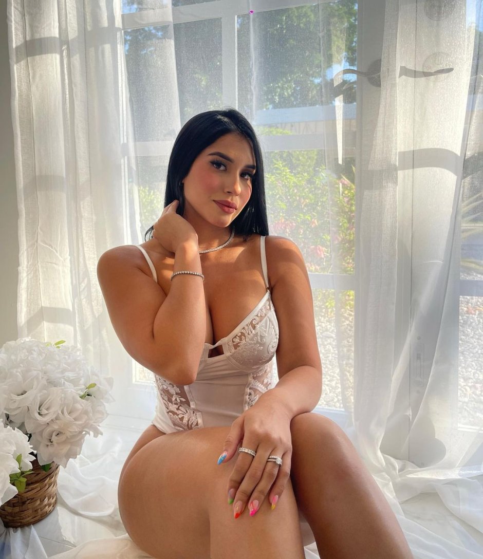 Roxanne Ventura model