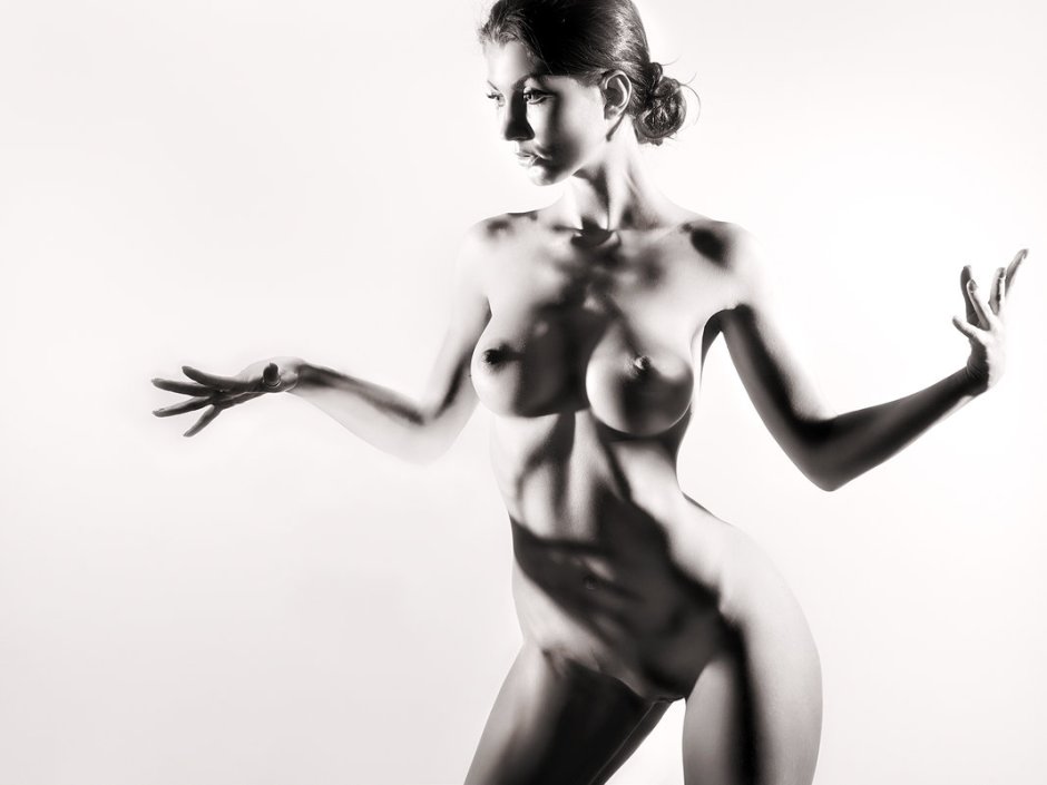 Studio photo shoot nude