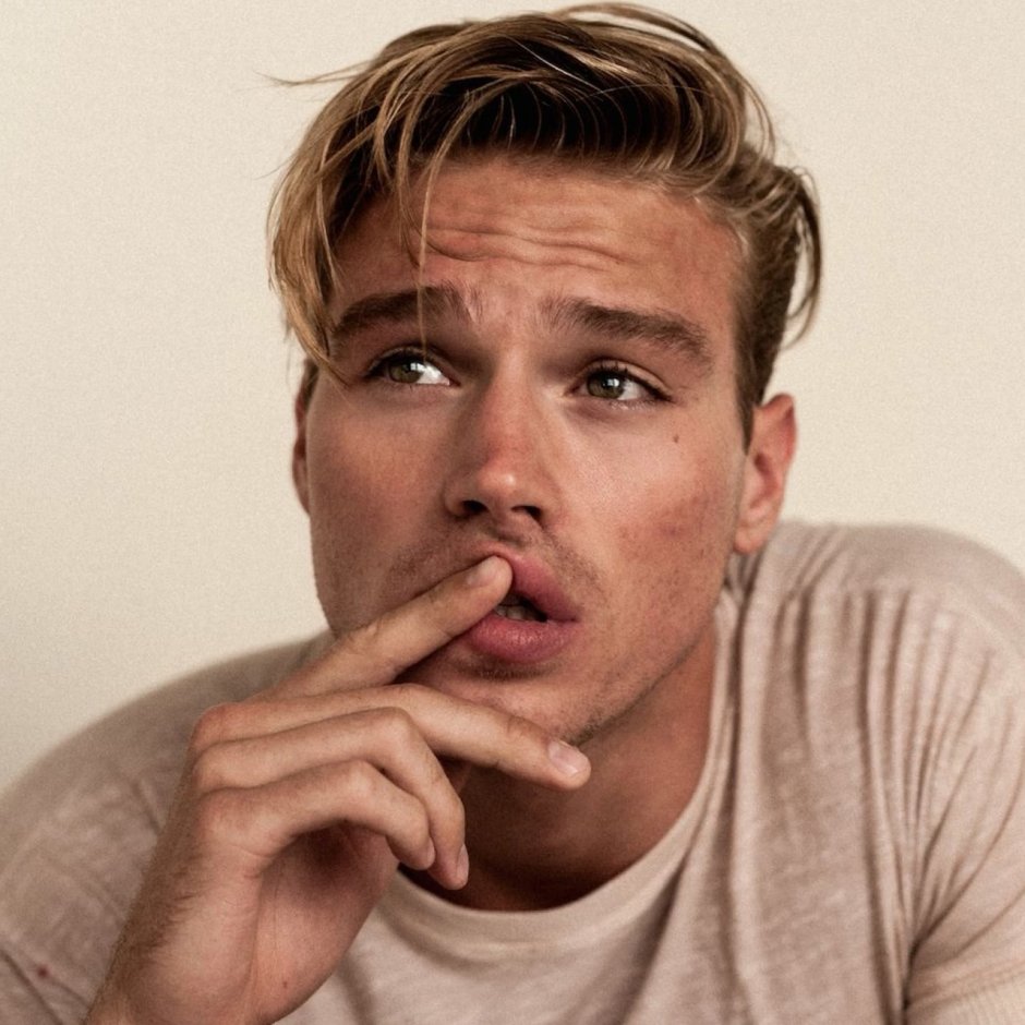 Matthew Noszka - Model