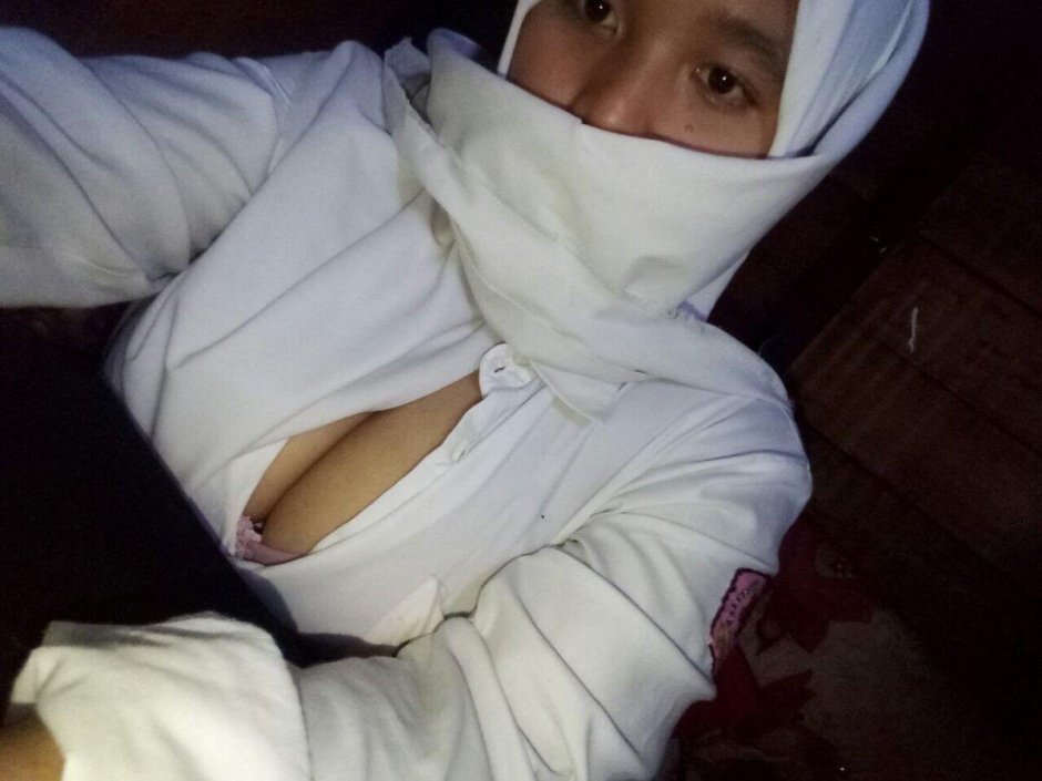 @Videogadis #jilbobseksi #Jilbob2017 #cewekhorny #bokepind. Nude