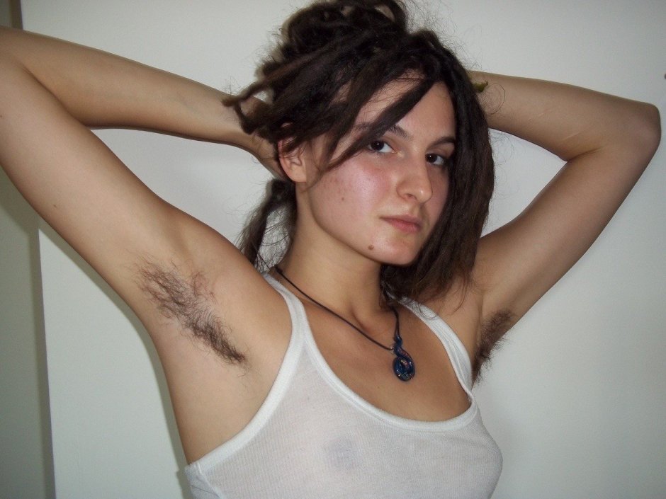 Big Tits Brunette Snow Strips Naked to Model Her Hairy Pits