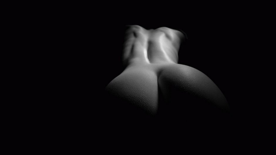 Erotic minimalism