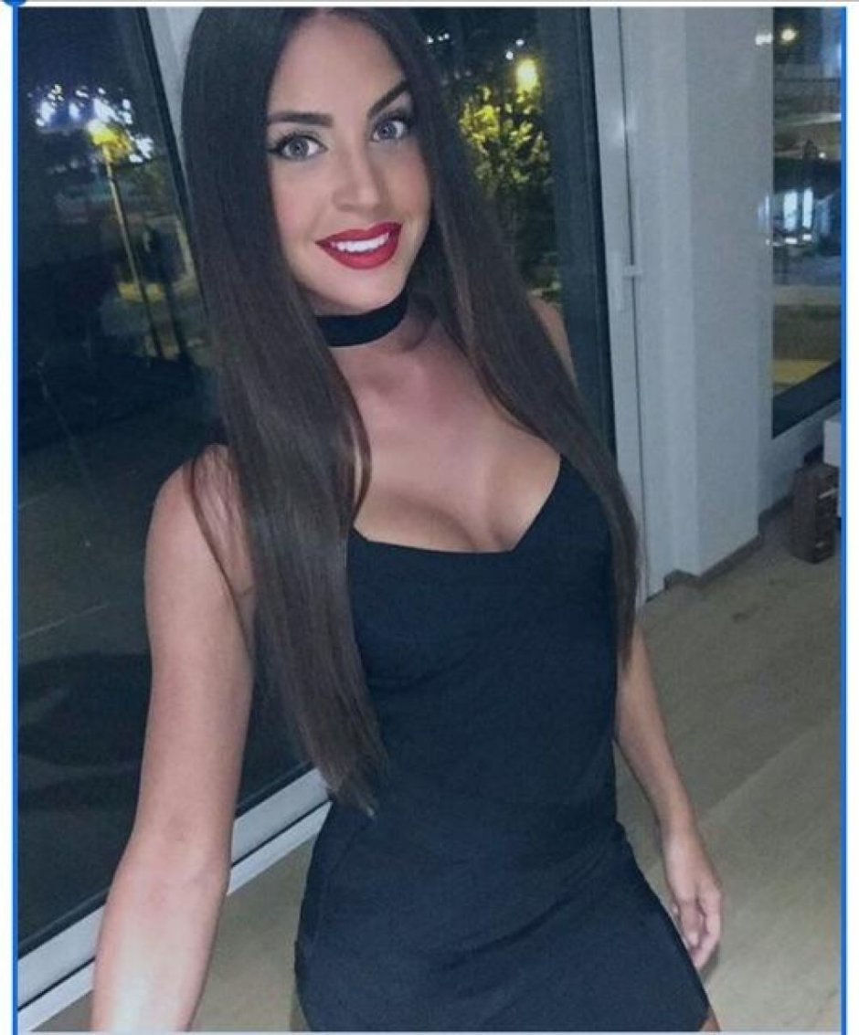 Melania Knaussian is hot