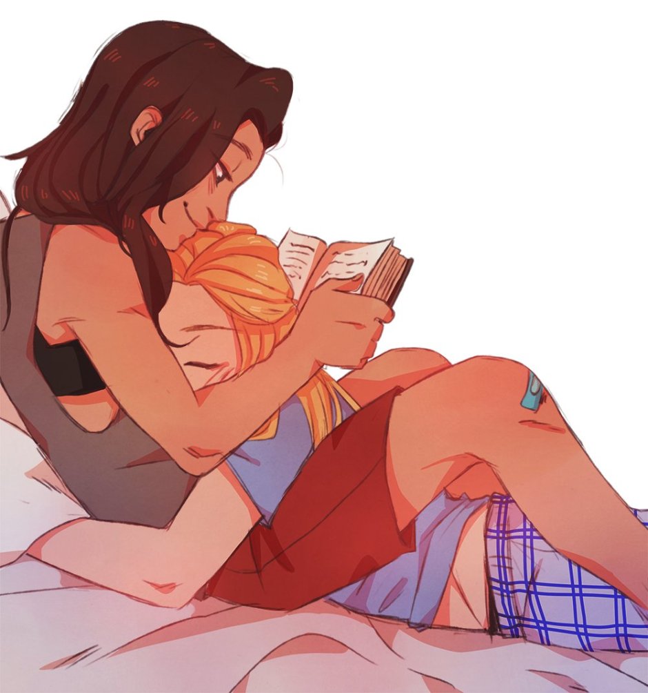 Kiss of girls is private