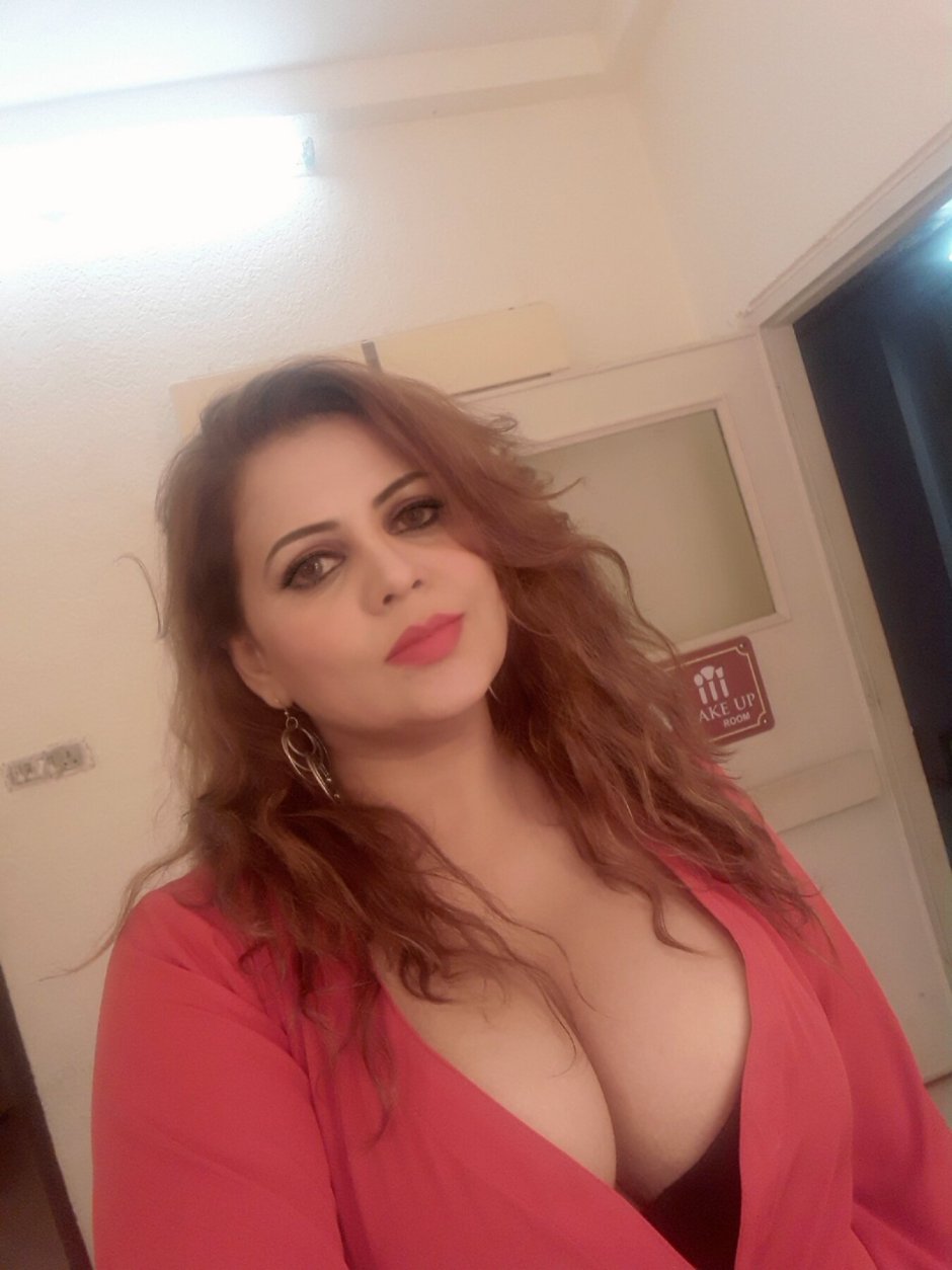 Aunty without a dress