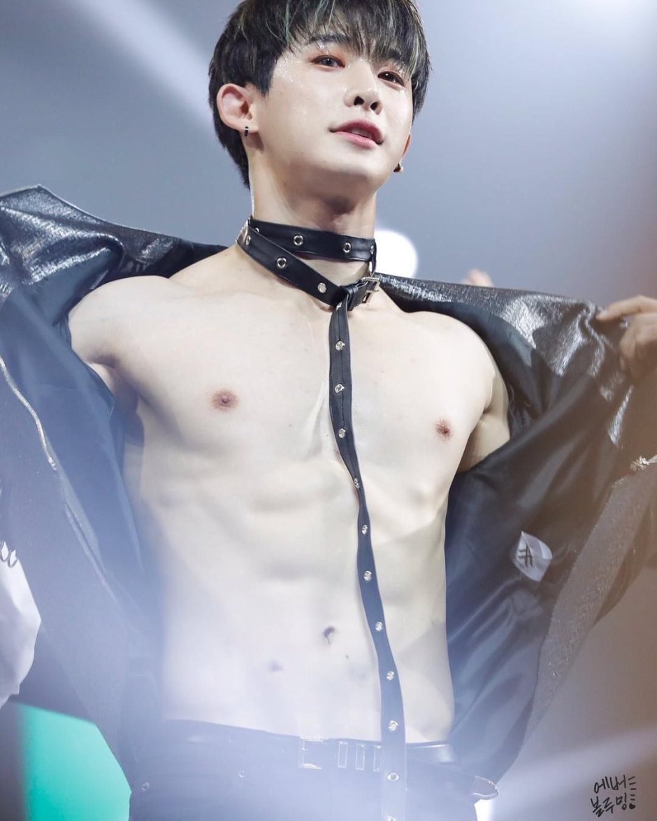 Group MONSTA X Wonho
