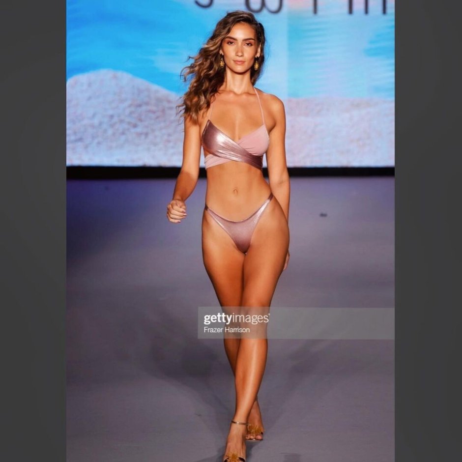 Priscilla model is naked