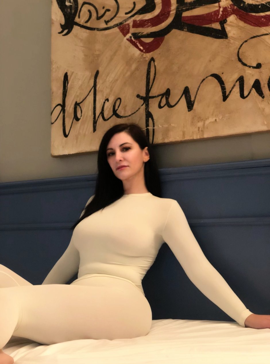 Christina Buchchino in mini
