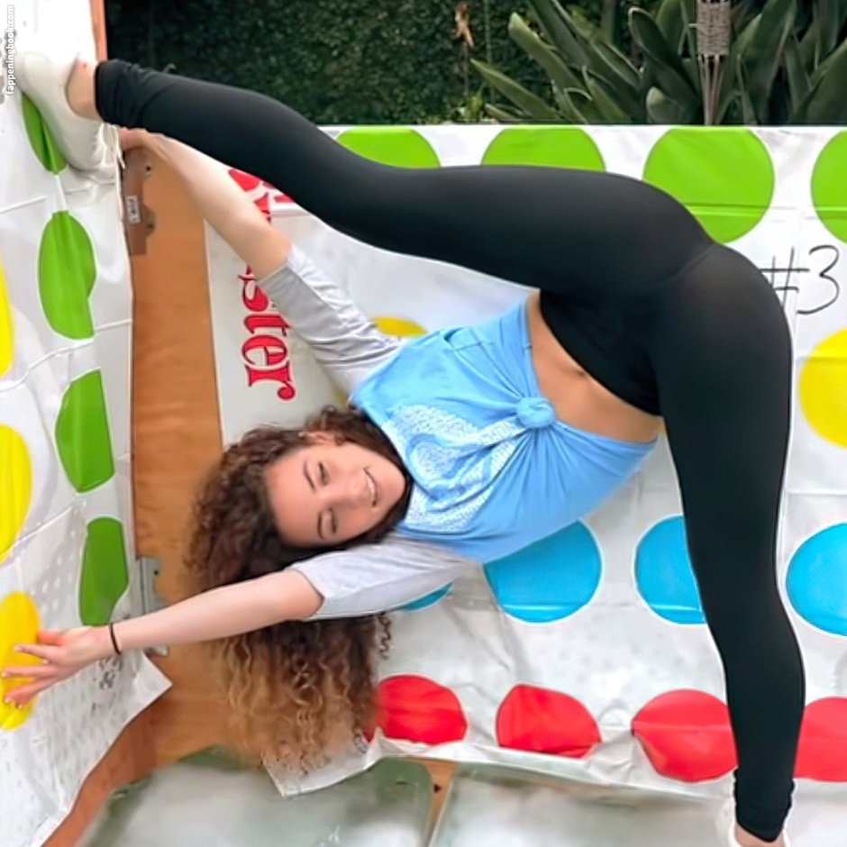 Sofia pre -Russian acrobat