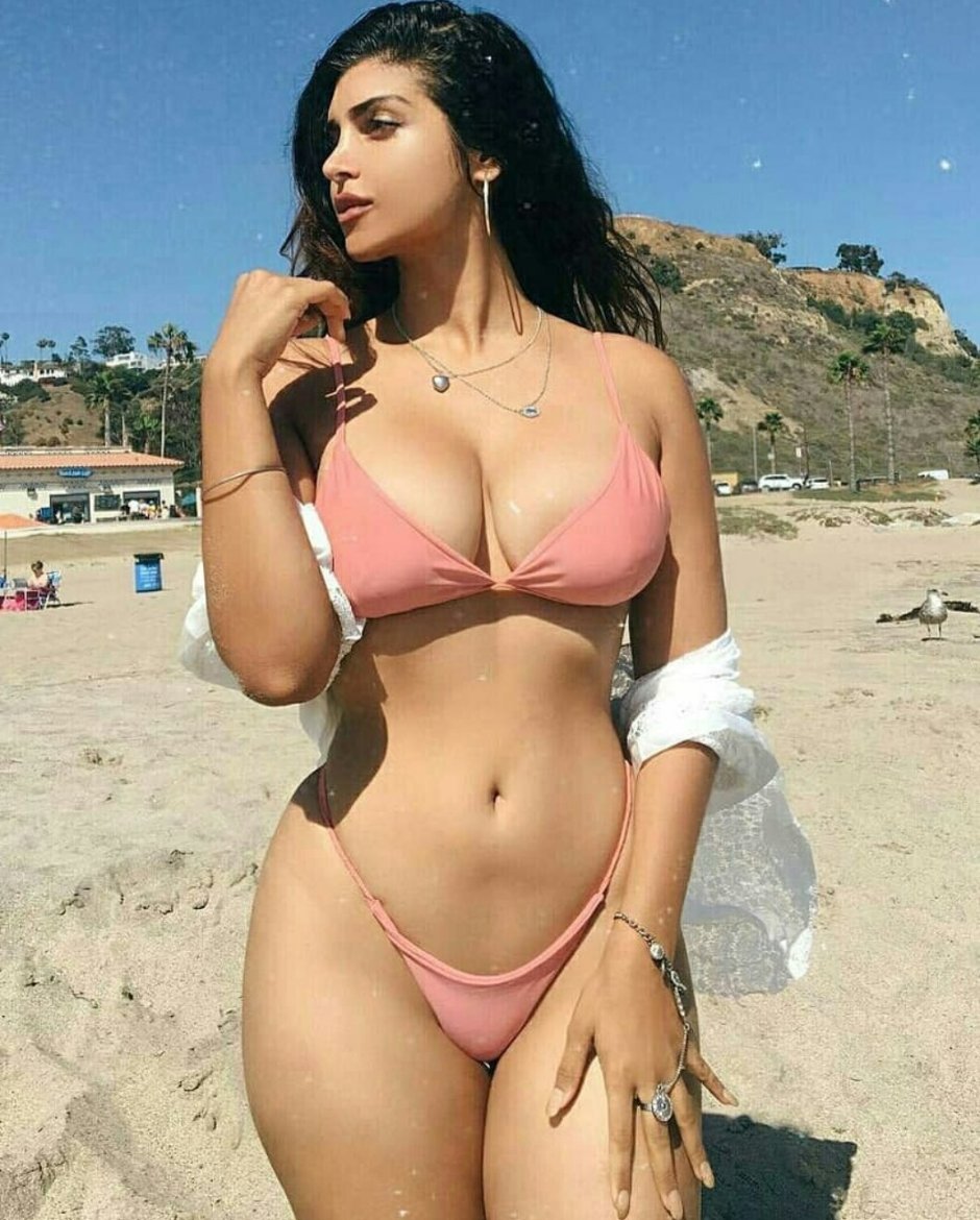 Bollywood actress Ekaterina Sekisi