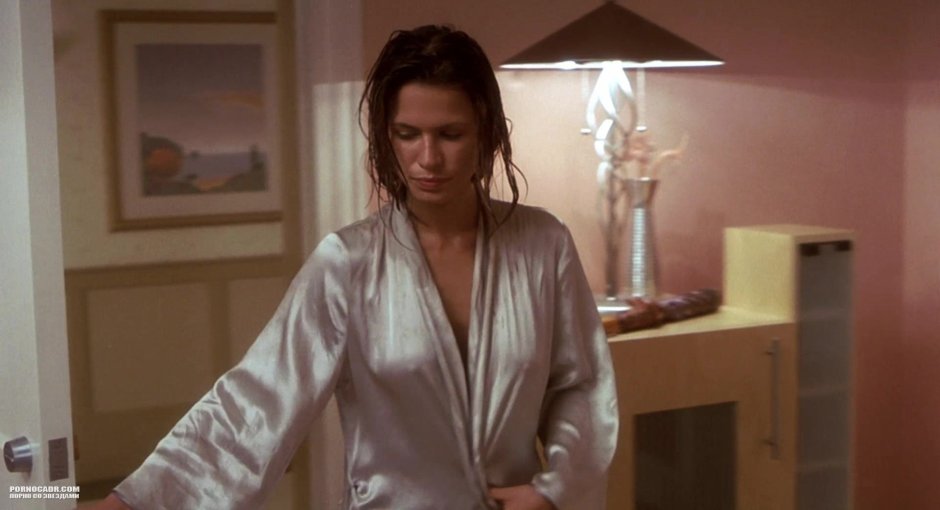 Rhona Mitra Hollow Man Scene